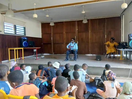 Le collège de Labattoir reçoit le chanteur André-Marie Tala pour son École Ouverte