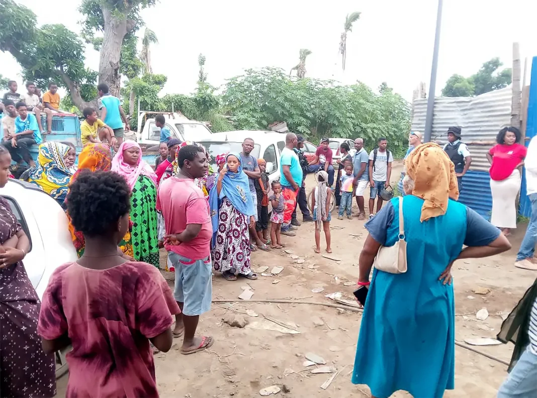 Les pelleteuses en action à Toutouroucha