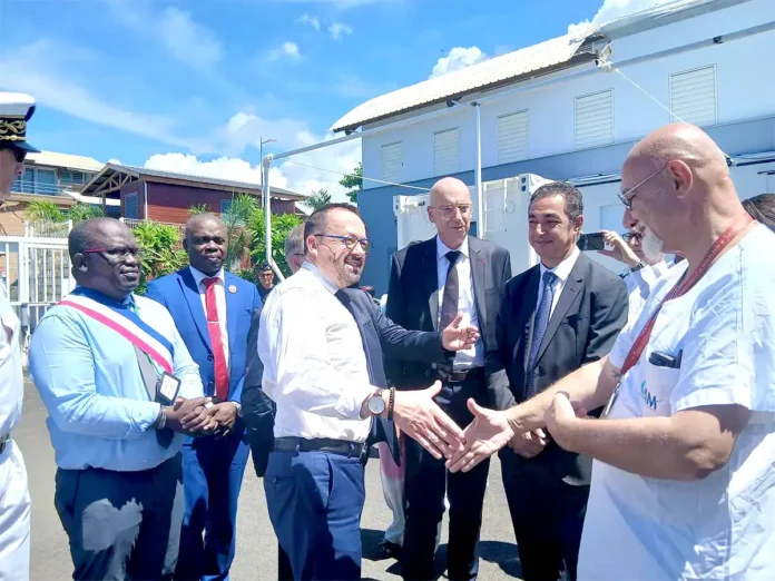 Un guichet unique pour améliorer les évacuations sanitaires à Mayotte Un guichet unique pour améliorer les évacuations sanitaires à Mayotte
