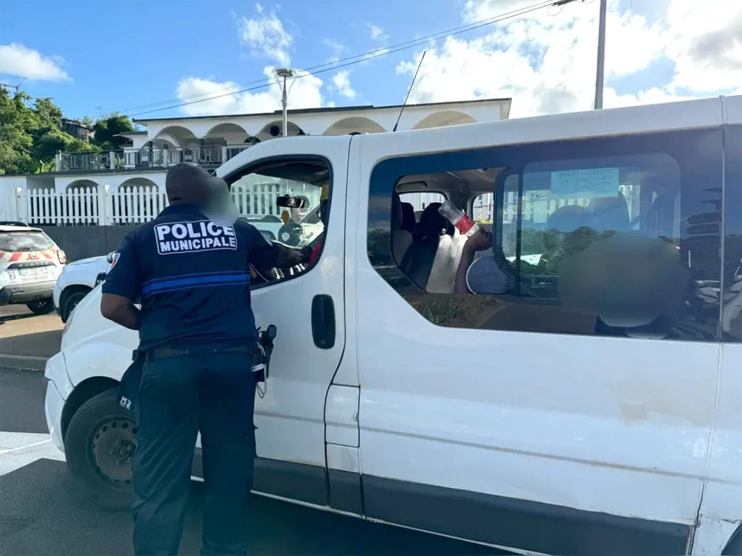 Une opération de sécurité routière à Doujani