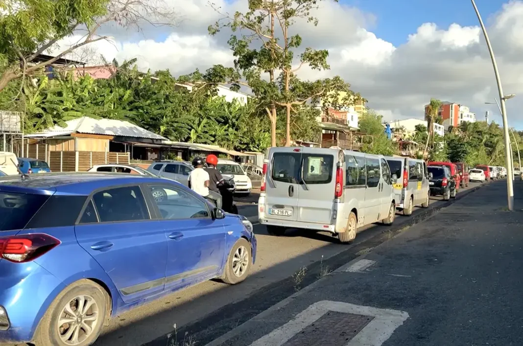 Les taxis sur les voies du Caribus, la préfecture s’y oppose fermement