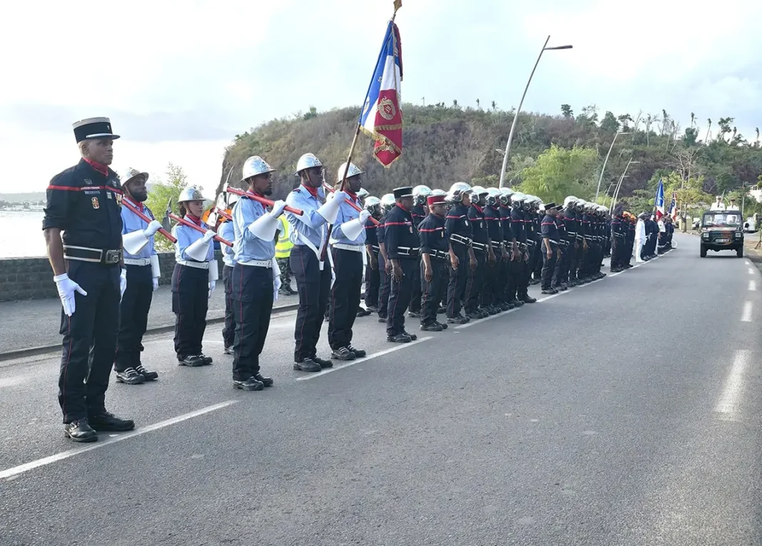 550 militaires défilent à Mamoudzou