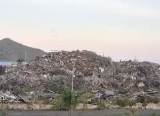 « À Mayotte, nous avons collecté plus de 50 000 tonnes de déchets » « À Mayotte, nous avons collecté plus de 50 000 tonnes de déchets »