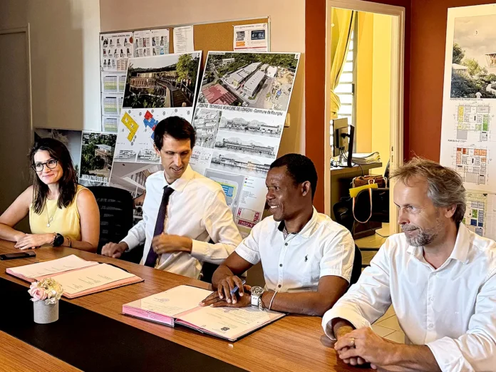 L’AFD et la commune de Koungou s’engagent pour la reconstruction post-cyclone : signature d’un prêt structurant de 15 M€