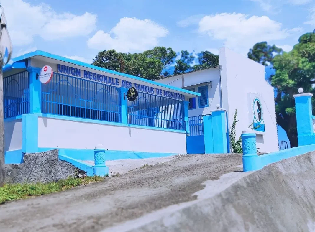 Comores : une gérante d’une banque prend 9 ans de prison pour détournement