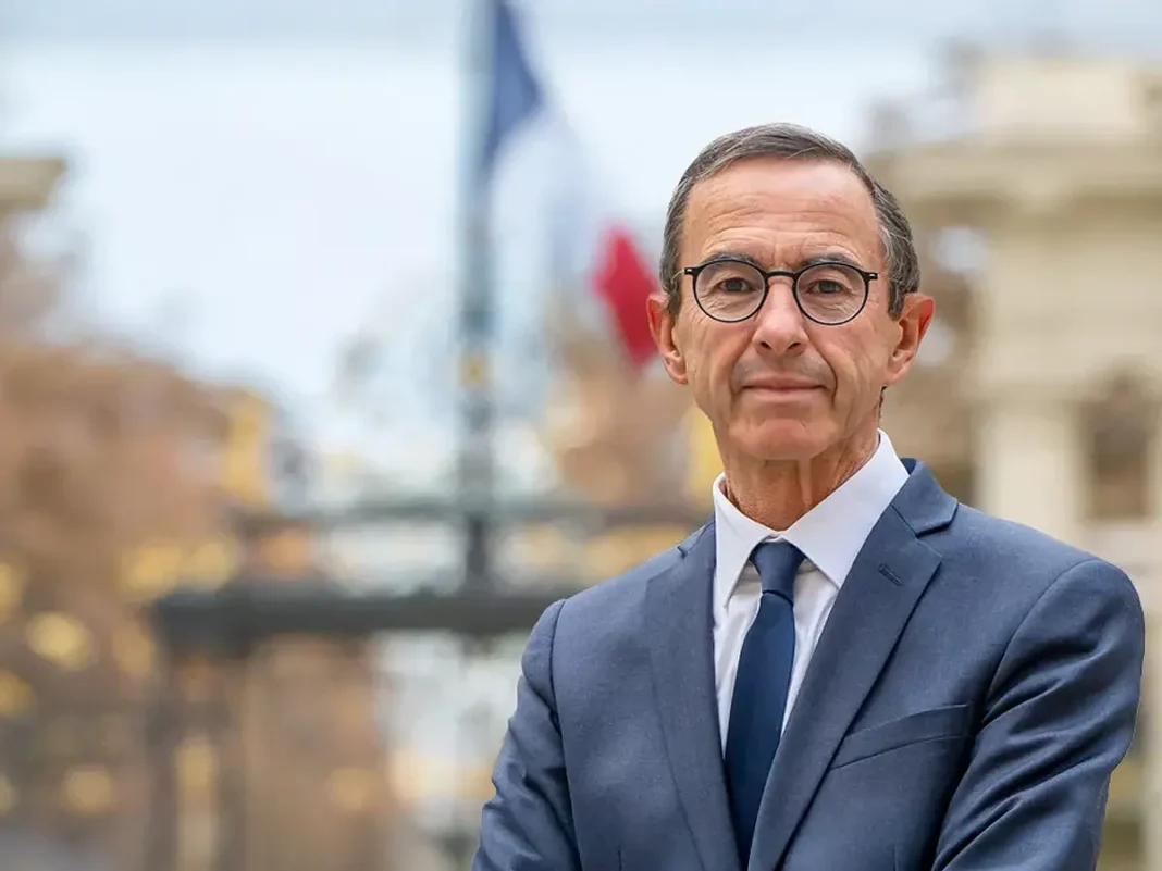 Bruno Retailleau visé par une plainte : ses propos sur les immigrés de Mayotte en cause