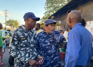 Comores : des Comoriens sans identités longuement détenues Comores : des Comoriens sans identités longuement détenues