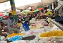 Comores : restreindre le commerce aux étrangers, l’idée qui divise le pays Comores : restreindre le commerce aux étrangers, l’idée qui divise le pays
