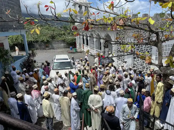 Comores : un changement de l’heure de la prière hebdomadaire divise les ulémas