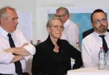 Élisabeth Borne en visite à Mayotte pour préparer la rentrée scolaire après le cyclone Chido Élisabeth Borne en visite à Mayotte pour préparer la rentrée scolaire après le cyclone Chido