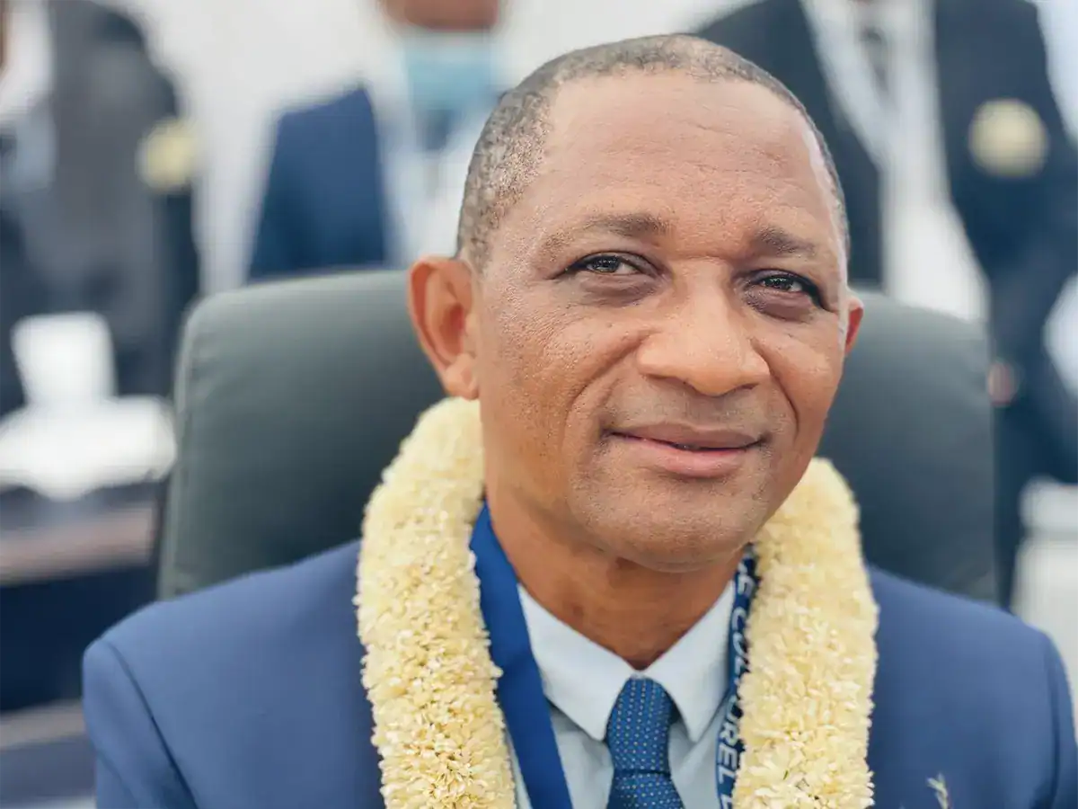 Oumar Ali Entretien avec Omar Ali : il dément tout projet de privatisation du STM ...