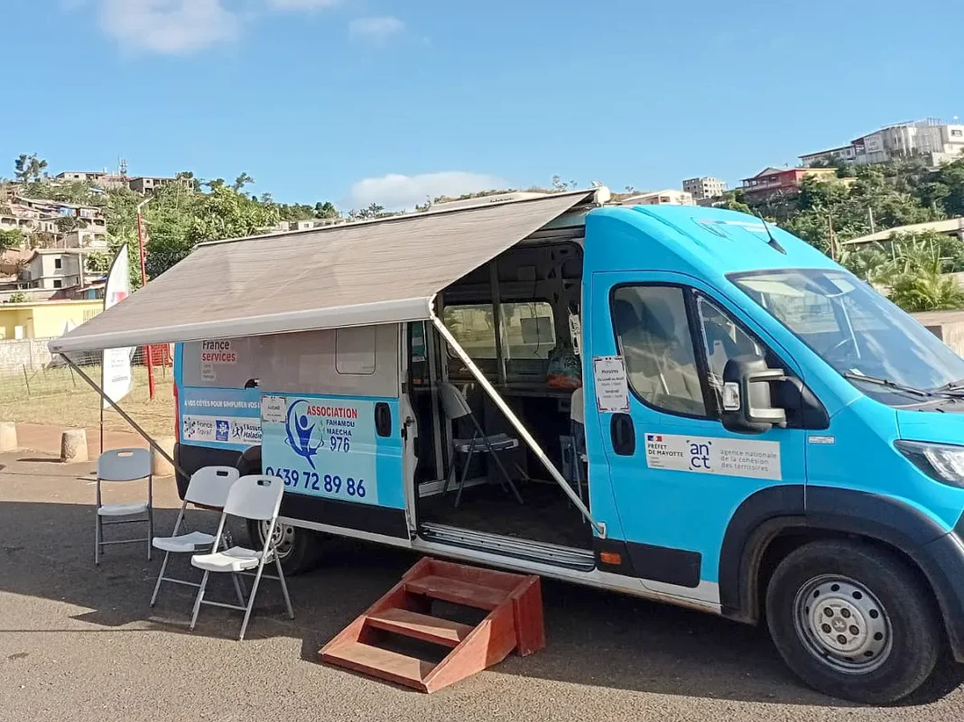 Le Bus France Services de Fahamou Maecha sillonne Mayotte pour faciliter vos démarches