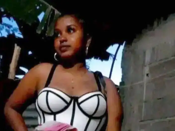 Le corps d’une femme de 19 ans retrouvé sur la plage de Mliha Chanfi Le corps d’une femme de 19 ans retrouvé sur la plage de Mliha Chanfi