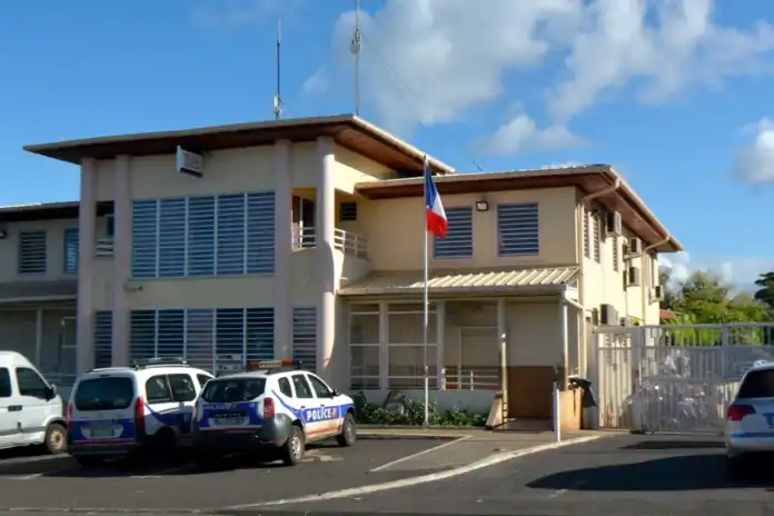 Le fils d’un élu départemental en détention provisoire après une altercation avec les forces de l’ordre Le fils d’un élu départemental en détention provisoire après une altercation avec les forces de l’ordre