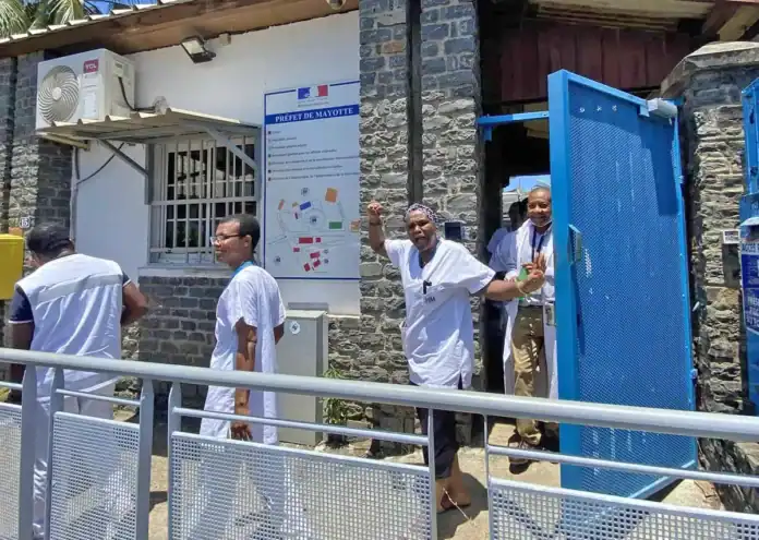 Les sages-femmes du CHM en grève à Mayotte