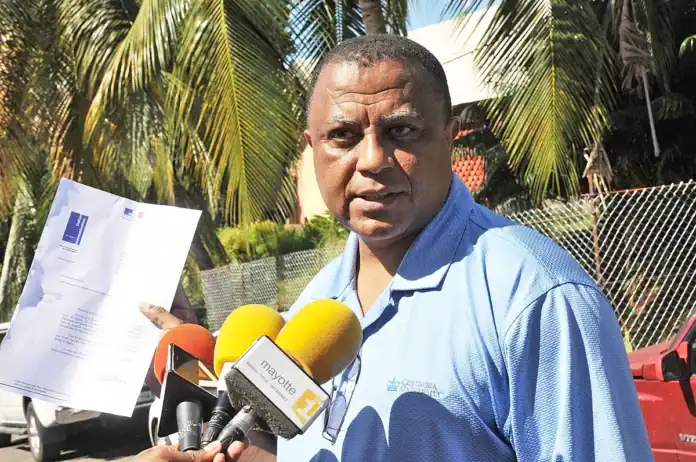 Mahamoud Azihary condamné pour diffamation, Kwezi relaxée : nouvel épisode dans l’affaire du marché des transports scolaires