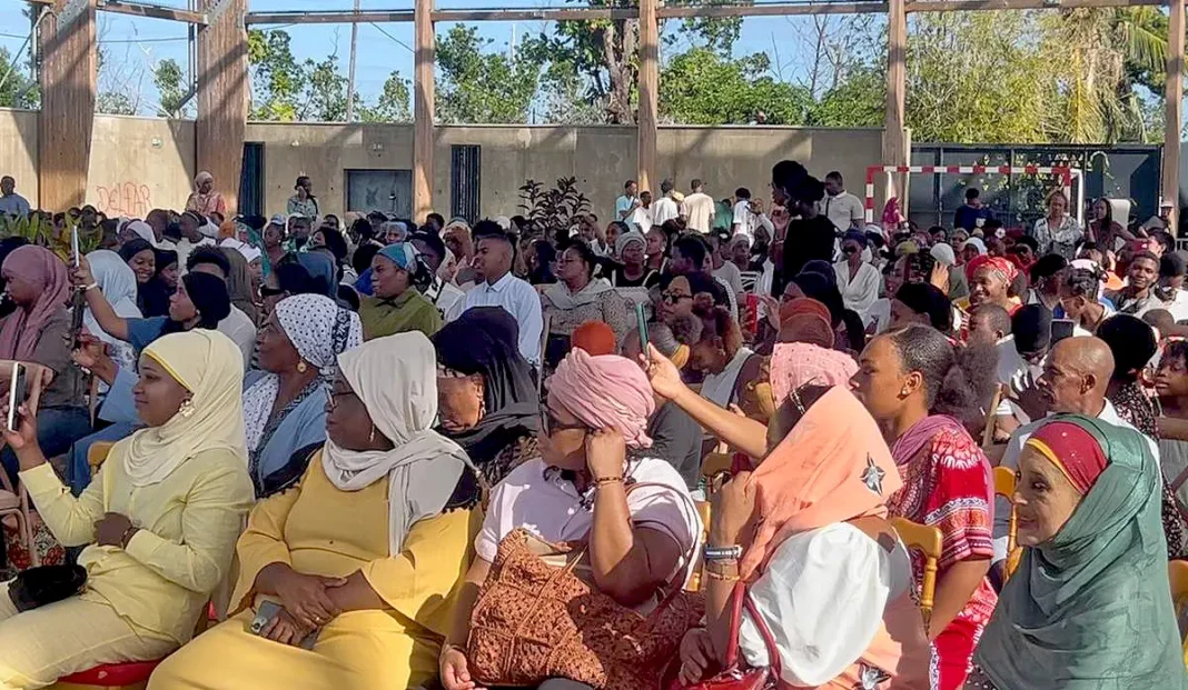 Mtsapéré célèbre l’excellence : 350 bacheliers honorés lors d’une cérémonie grandiose