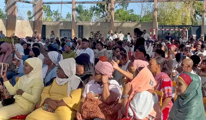 Mtsapéré célèbre l’excellence : 350 bacheliers honorés lors d’une cérémonie grandiose Mtsapéré célèbre l’excellence : 350 bacheliers honorés lors d’une cérémonie grandiose