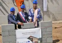 Pose de la première pierre de la crèche municipale à Mamoudzou Pose de la première pierre de la crèche municipale à Mamoudzou