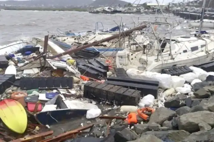 Poursuite du retrait des épaves dans le lagon
 Poursuite du retrait des épaves dans le lagon