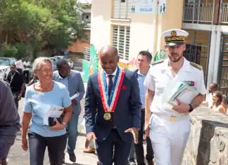 Rentrée scolaire : Élisabeth Borne en visite à Mayotte Rentrée scolaire : Élisabeth Borne en visite à Mayotte