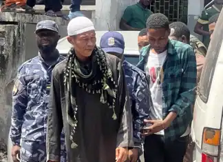 Comores : le rappeur Titi le fourbe condamné à une peine sursitaire Comores : le rappeur Titi le fourbe condamné à une peine sursitaire