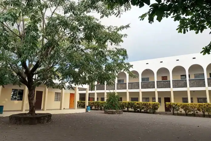 Comores : l’État contre l’exclusion des élèves mauvais payeurs