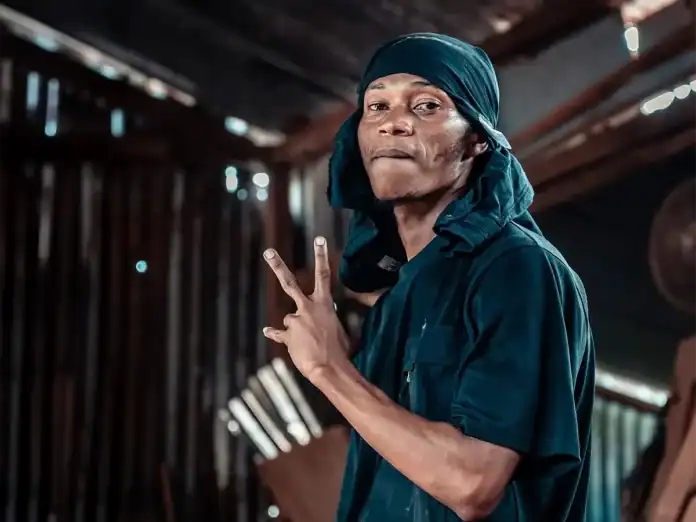 Comores : un jeune artiste risque la prison à cause d’une vidéo