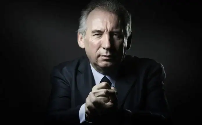 Confiance ou dissolution : l’équation Bayrou Confiance ou dissolution : l’équation Bayrou