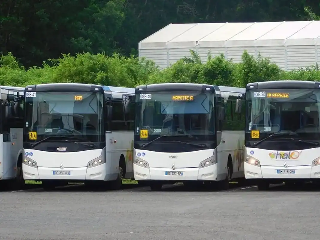 Droit de retrait des chauffeurs de bus à Mayotte : un protocole d’accord est à l’étude pour la reprise du travail