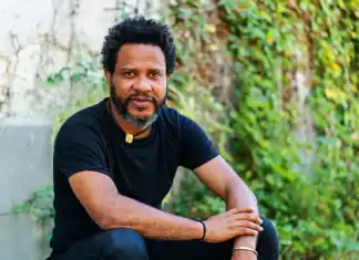 Eliasse, vingt ans de scène et l’écho du Zangoma Eliasse, vingt ans de scène et l’écho du Zangoma