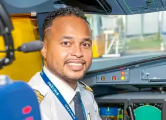 Fernand Keisler : le premier commandant de bord mahorais d’Ewa Air ouvre la voie à une nouvelle génération Fernand Keisler : le premier commandant de bord mahorais d’Ewa Air ouvre la voie à une nouvelle génération