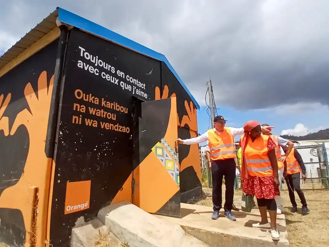 Fibre optique : Orange accusé de « passage en force » face au projet public Mayotte THD