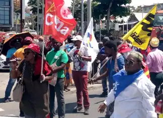 Intersyndicale de Mayotte : ils dénoncent des conditions de vie difficiles à Mayotte Intersyndicale de Mayotte : ils dénoncent des conditions de vie difficiles à Mayotte