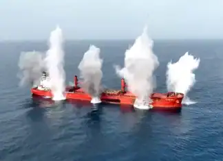 Le pavillon des Comores au service de l’Iran et des rebelles houthistes en mer Rouge Le pavillon des Comores au service de l’Iran et des rebelles houthistes en mer Rouge