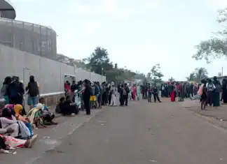 Les lycéens de Sada bloquent l’entrée de leur établissement Les lycéens de Sada bloquent l’entrée de leur établissement