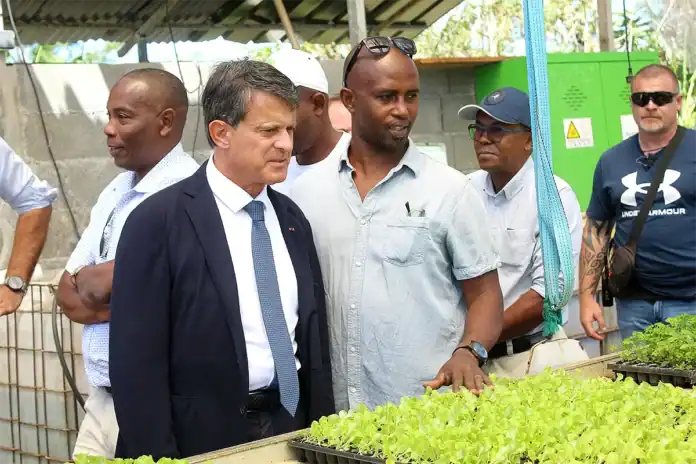 Manuel Valls confronté aux défis de la reconstruction de Mayotte