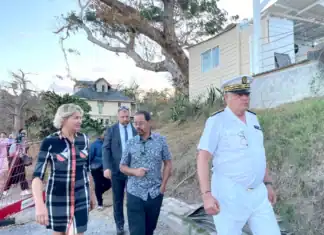 Nathalie Delattre, ministre déléguée chargée du tourisme, fait « un saut » à Mayotte Nathalie Delattre, ministre déléguée chargée du tourisme, fait « un saut » à Mayotte