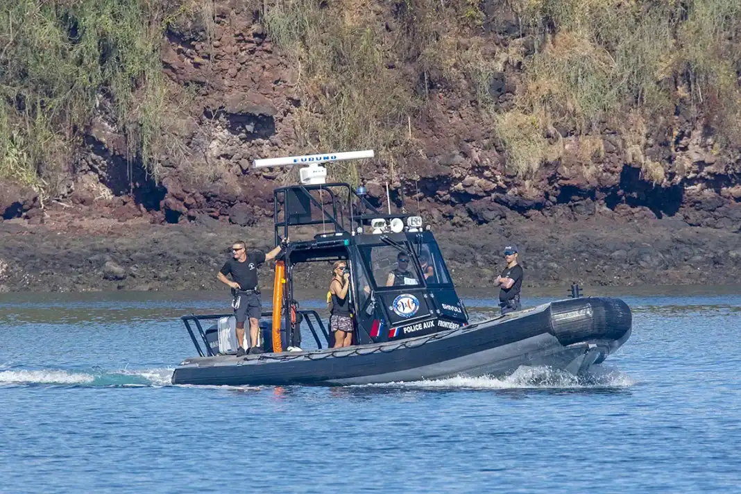Sauvetage en mer par deux policiers
