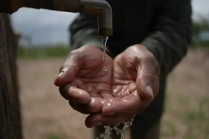 Crise de l’eau « Les Mahorais vivent une double peine » !