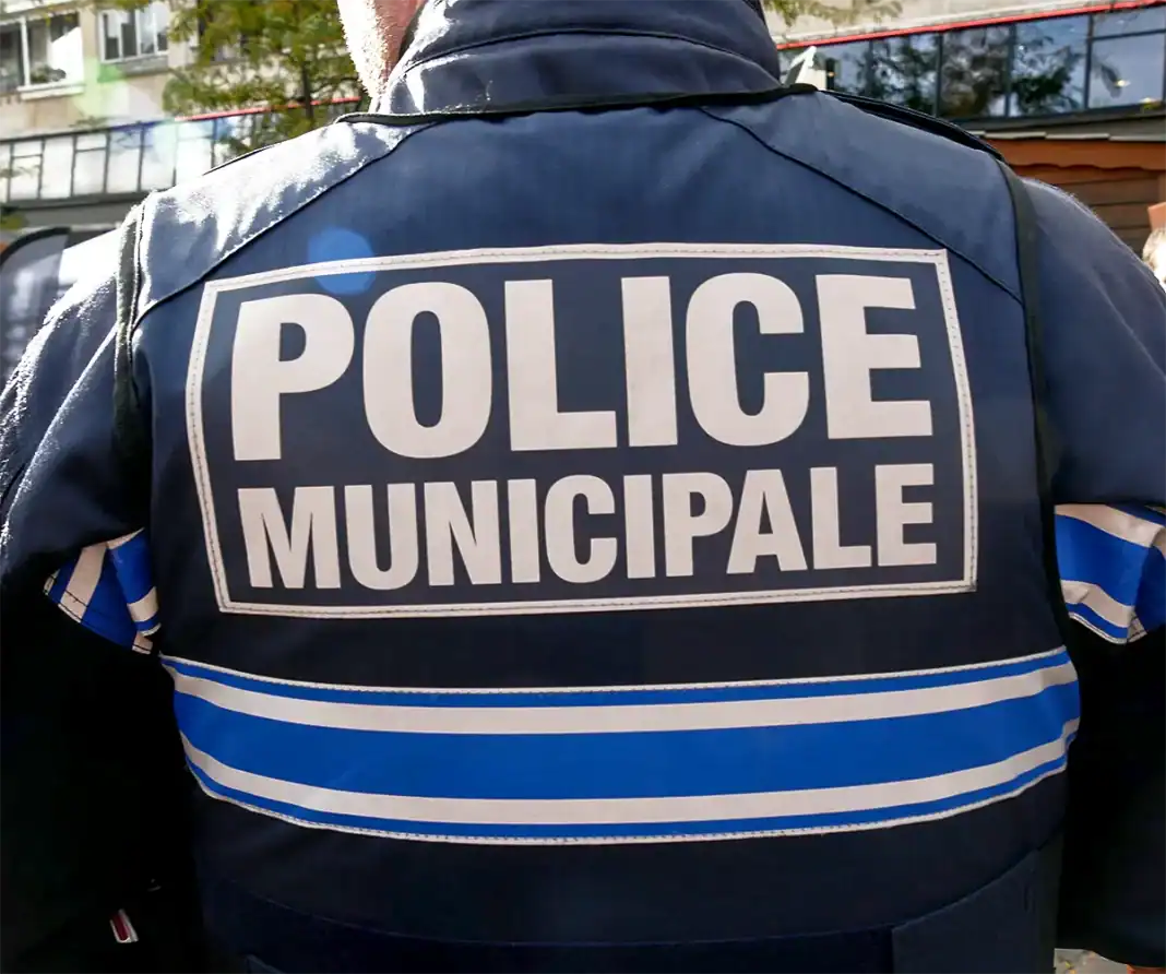 Droit de réponse à l’article « Proximité troublante entre la direction de la police et certains élus ? »