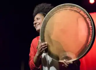 Nawal, la voix des Comores en concert exceptionnel ce samedi 1er novembre au Mhaju Nawal, la voix des Comores en concert exceptionnel ce samedi 1er novembre au Mhaju