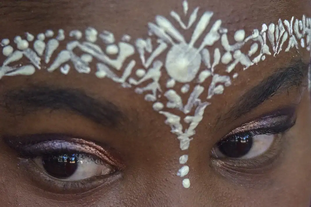 Salama Ramia rend hommage aux femmes Mahoraises