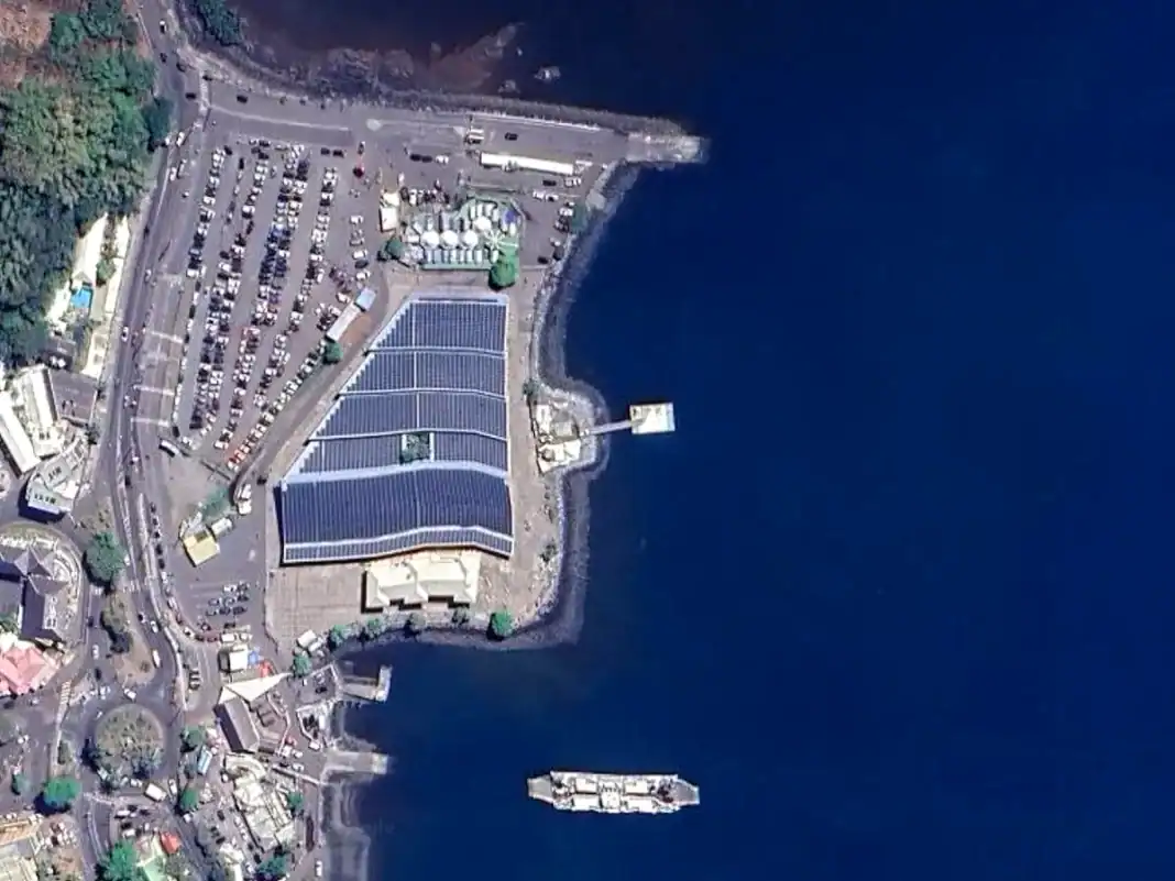 Travaux au quai 5/5 - les barges déplacées au quai Colas jeudi