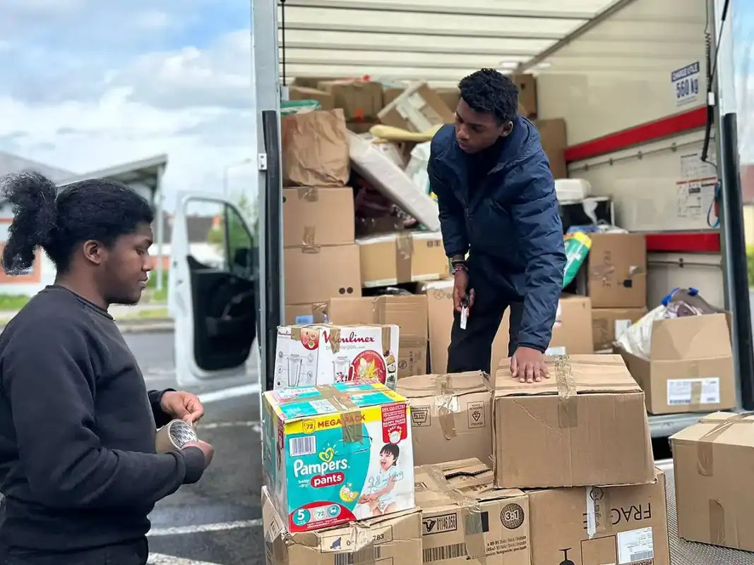 Aides post-Chido : un conteneur d’aide toujours bloqué à Longoni