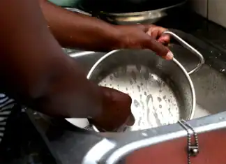 Comores : une loi veut encadrer le travail domestique Comores : une loi veut encadrer le travail domestique