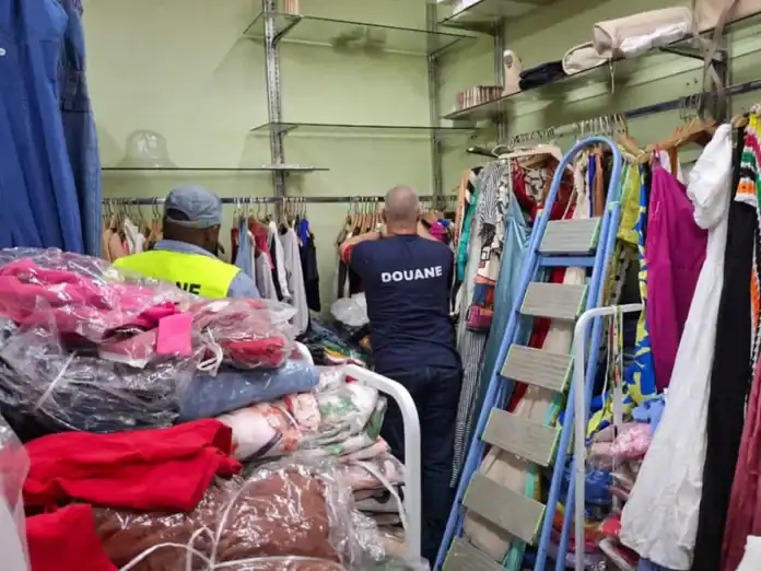 Lutte contre la fraude : plus de 1 000 articles contrefaits saisis à Chiconi et Majicavo Lutte contre la fraude : plus de 1 000 articles contrefaits saisis à Chiconi et Majicavo