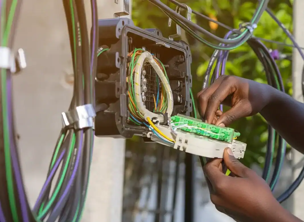 Orange réalise le premier raccordement fibre grand public à Mayotte