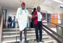 Comores : amputé de sa jambe, il poursuit en justice l’hôpital national Comores : amputé de sa jambe, il poursuit en justice l’hôpital national