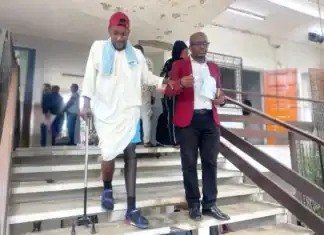 Comores : amputé de sa jambe, il poursuit en justice l’hôpital national Comores : amputé de sa jambe, il poursuit en justice l’hôpital national